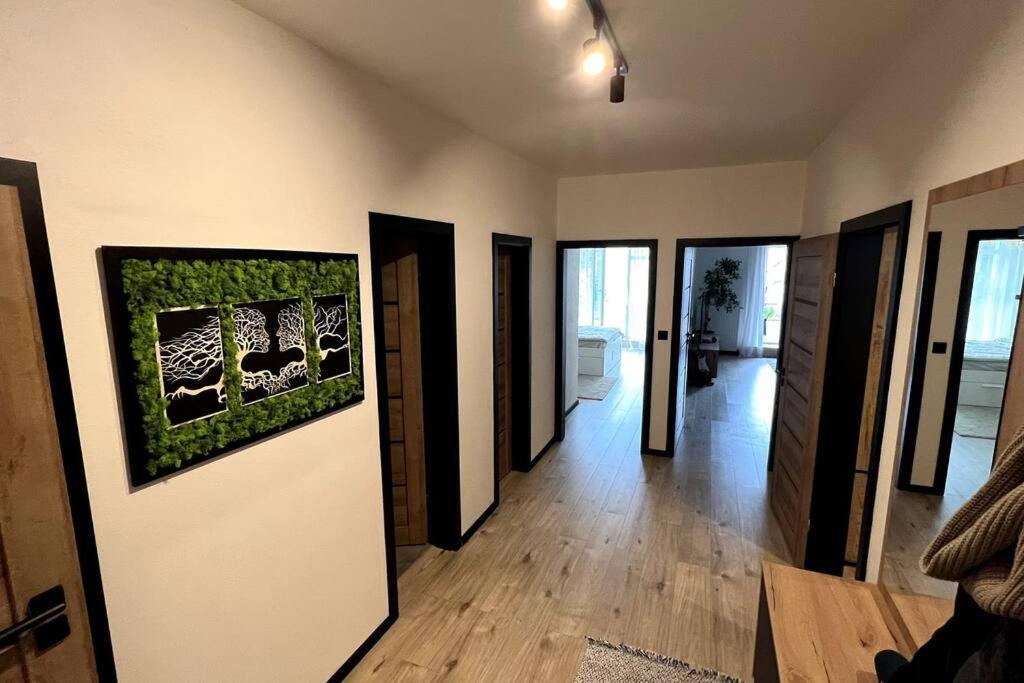 Lake Apartment, 2X Free Garage, 10 Mins To Centre Bratislava Eksteriør bilde