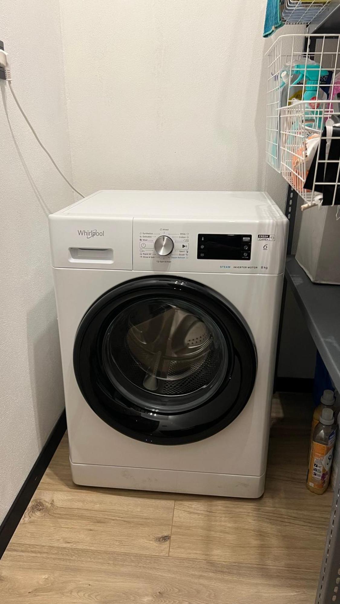 Lake Apartment, 2X Free Garage, 10 Mins To Centre Bratislava Eksteriør bilde